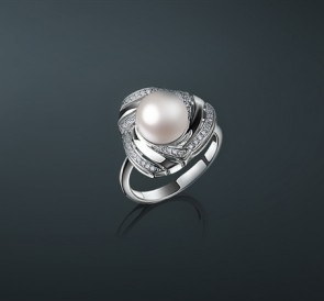 Серебряное кольцо с жемчугом к-5034: белый пресноводный жемчуг, серебро 925°
