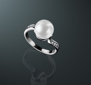 Серебряное кольцо с жемчугом к-560421: белый пресноводный жемчуг, серебро 925°