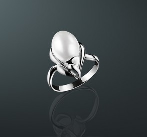 Серебряное кольцо с жемчугом к-211262: белый пресноводный жемчуг, серебро 925°