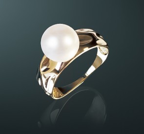 Золотое кольцо с жемчугом без вставок к-140862: белый пресноводный жемчуг, золото 585°