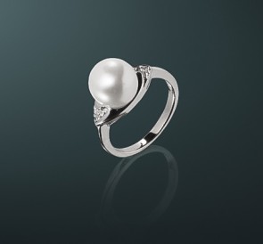 Серебряное кольцо с жемчугом к-300069: белый пресноводный жемчуг, серебро 925°