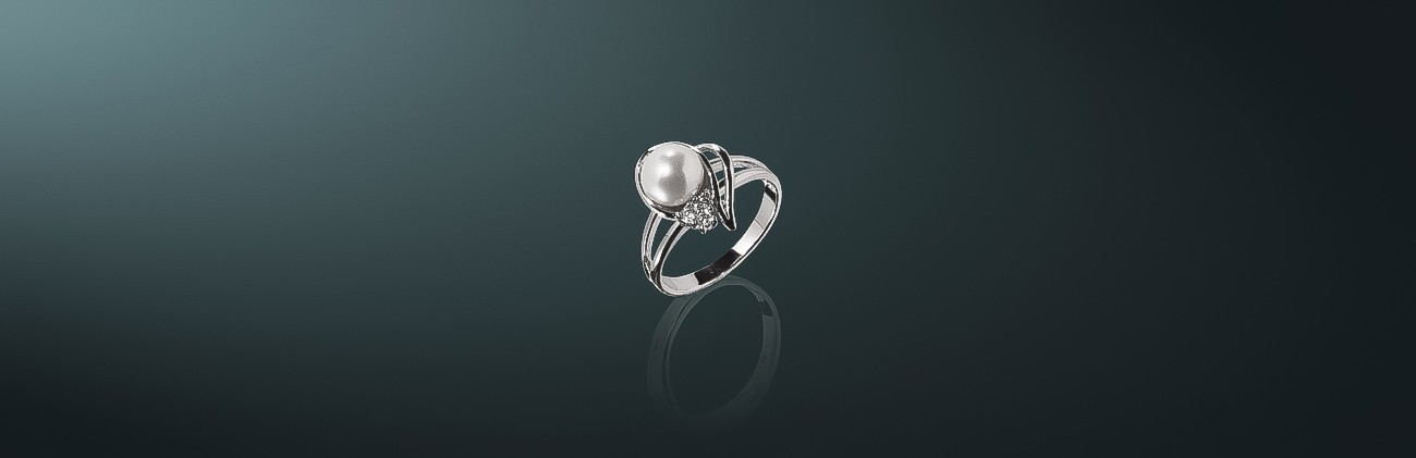Кольцо из серии MAYSAKU ARGENTO: пресноводный жемчуг, родированное серебро 925˚, государственное пробирное клеймо. Средний вес изделия 4 г. к-300124