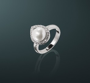 Серебряное кольцо с жемчугом к-560279: белый пресноводный жемчуг, серебро 925°